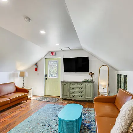 New Melle Apartment Near Missouri Wine Country